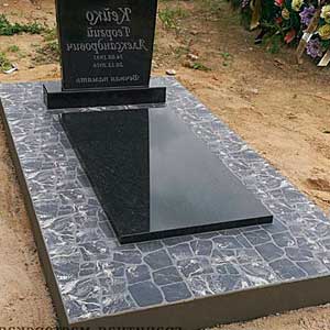 Памятники в Омутнинске